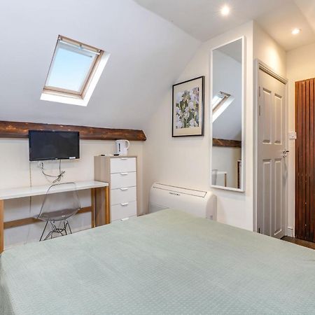 Quiet Double Studio Flat Apartment London Bagian luar foto