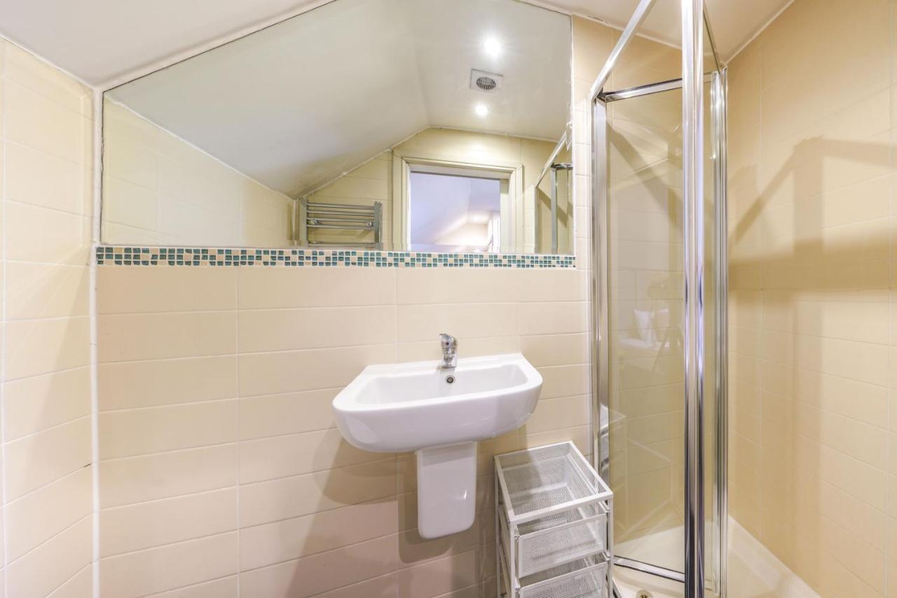 Quiet Double Studio Flat Apartment London Bagian luar foto